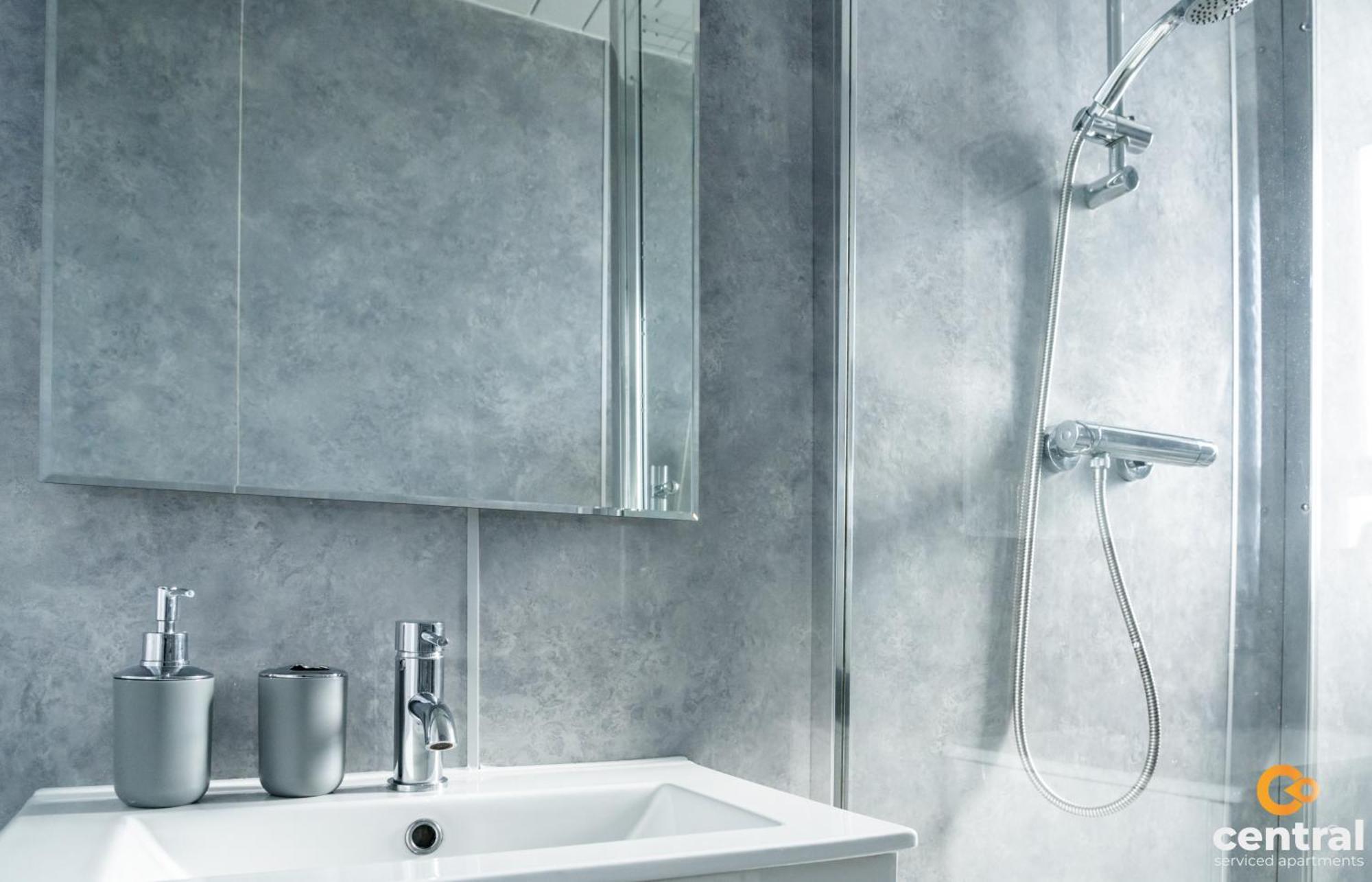Central Serviced Apartments: Monthly Family Stay with Free Parking Dundee Exterior photo