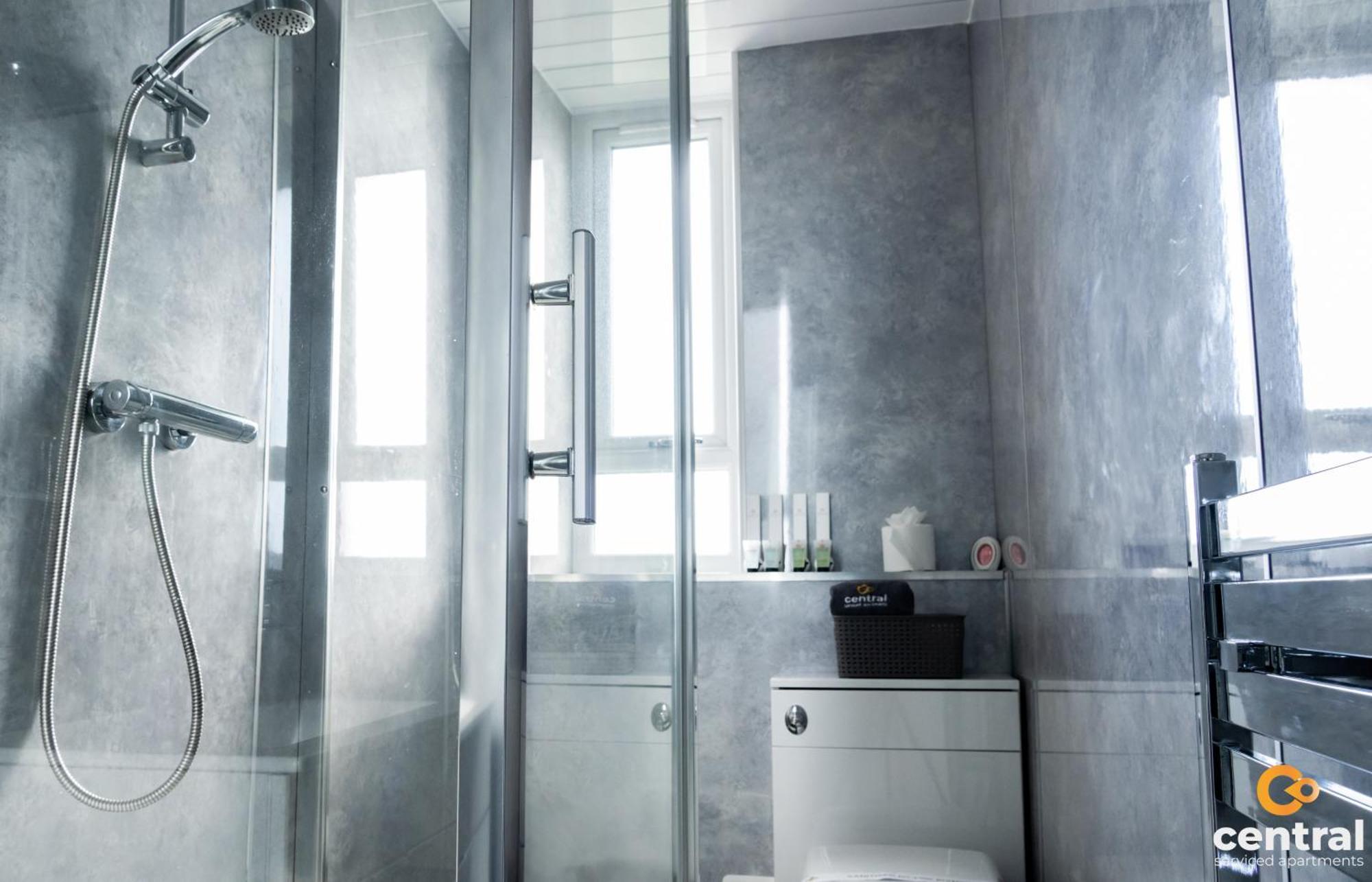 Central Serviced Apartments: Monthly Family Stay with Free Parking Dundee Exterior photo