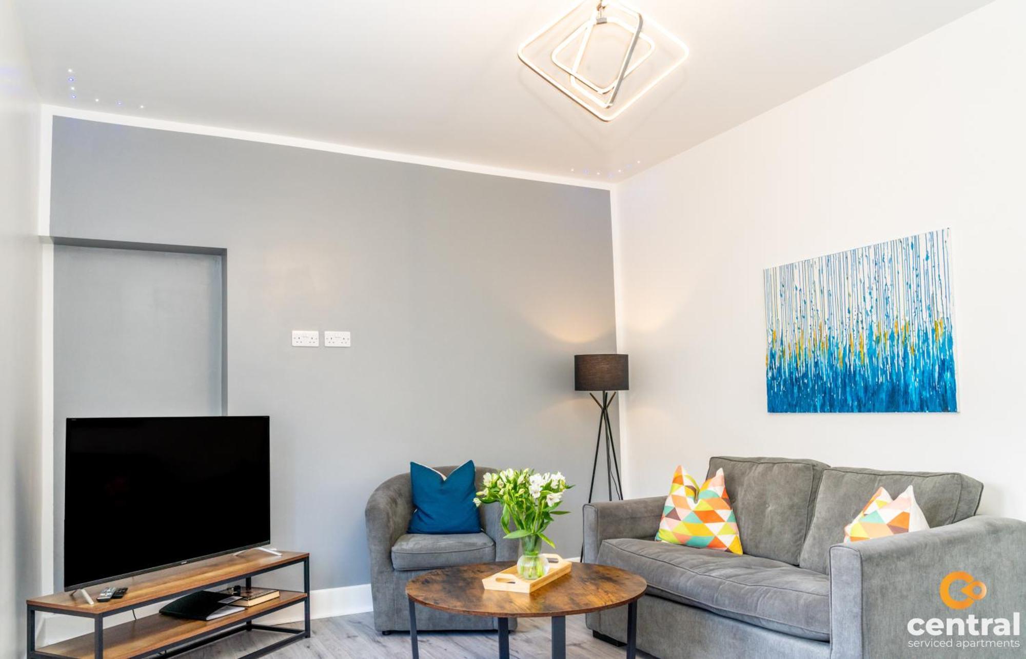 Central Serviced Apartments: Monthly Family Stay with Free Parking Dundee Exterior photo